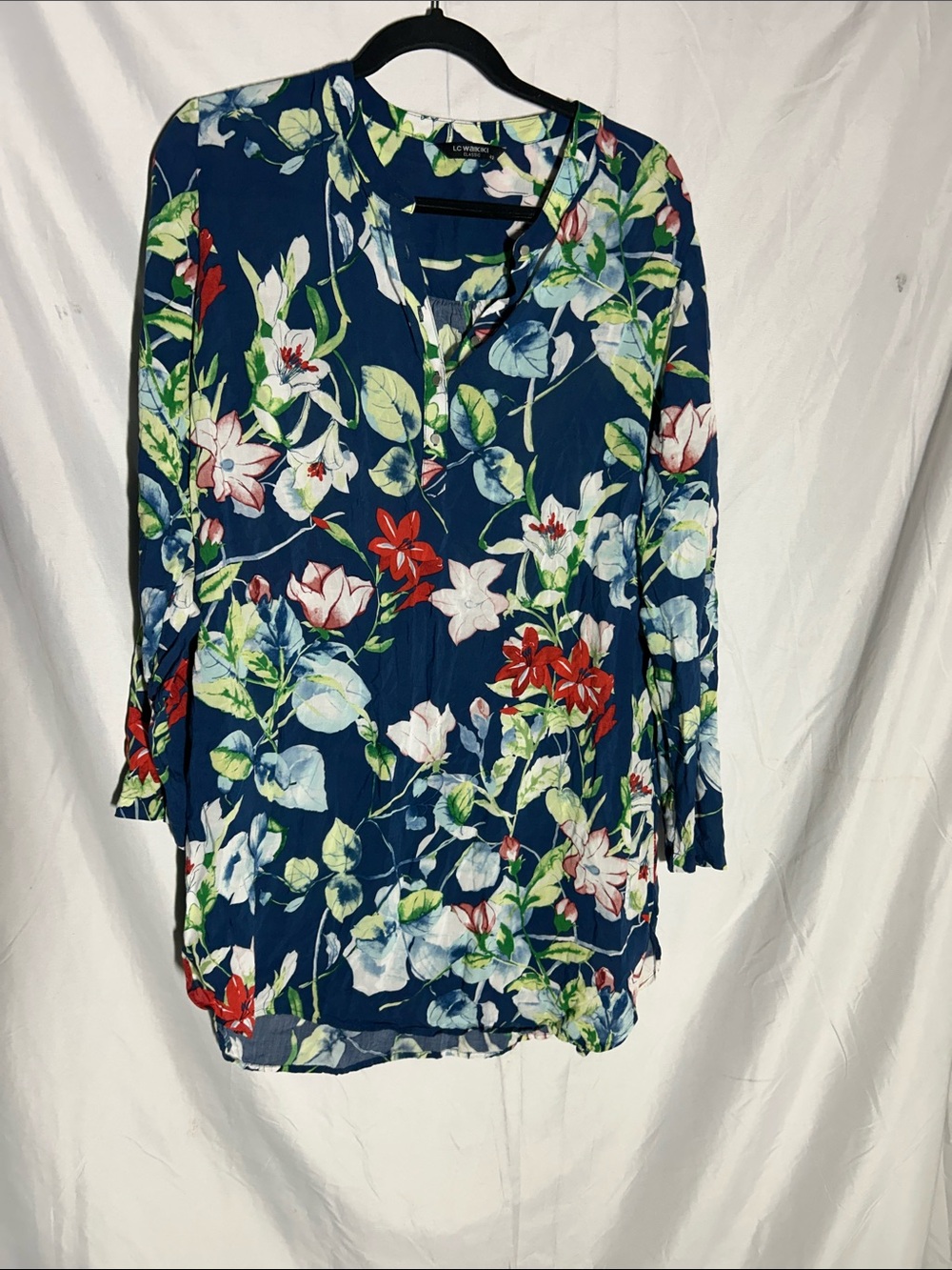 Floral V-Neck Tunic Top - Navy Floral